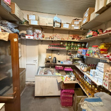 Qaradağ rayonunda “Tur” marketin qanunsuz fəaliyyət göstərdiyi aşkarlanıb