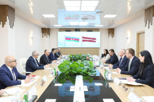 AQTA sədri Qoşqar Təhməzli ilə Latviyanın kənd təsərrüfatı naziri Armands Krauze arasında görüş olub