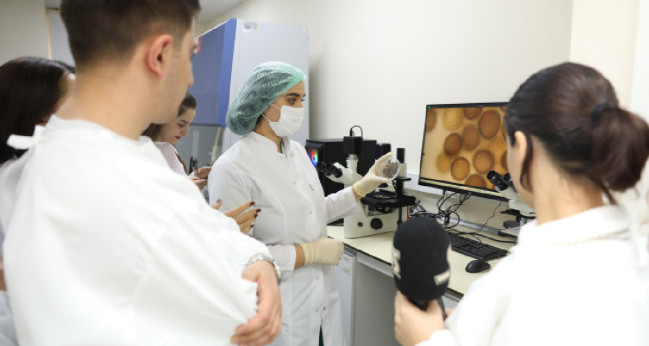AQTİ-nin laboratoriyalarına növbəti mediatur təşkil olunub