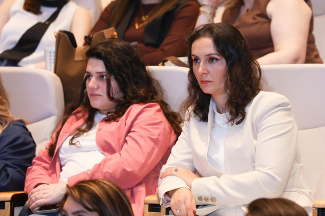 ”Möcüzə Qida – Ana Südü” konfransı keçirilib