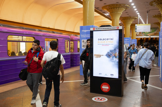 Bakı metrosunda veyplərin təhlükələri barədə sosial reklamlar yayımlanır