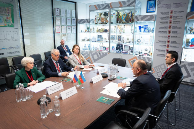 AQTA sədri “Rosselxoznadzor”un rəhbəri ilə görüşüb