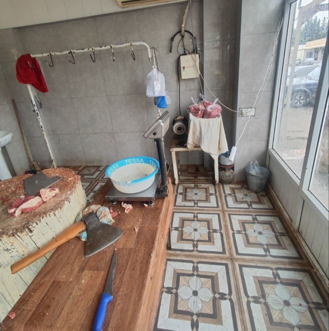 Ət satışı məntəqəsində normativ tələblər pozulub