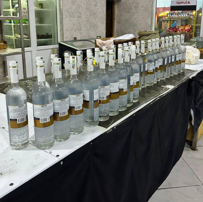 Tərtərdə “Ağdərə” restoranında saxta alkoqollu içkilər aşkarlanıb