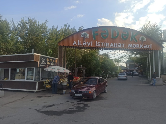 Vəhşi heyvan və quşların saxlanıldığı "Qədir Xum” və "Fədək” restoranlarında monitorinq keçirilib