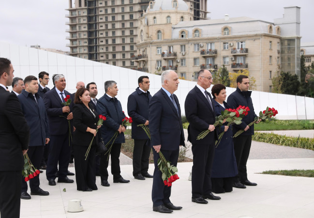 AQTA kollektivi Zəfər parkını ziyarət edib
