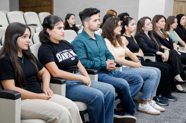 AQTA-da Tibb Universitetinin tələbələri ilə görüş keçirilib