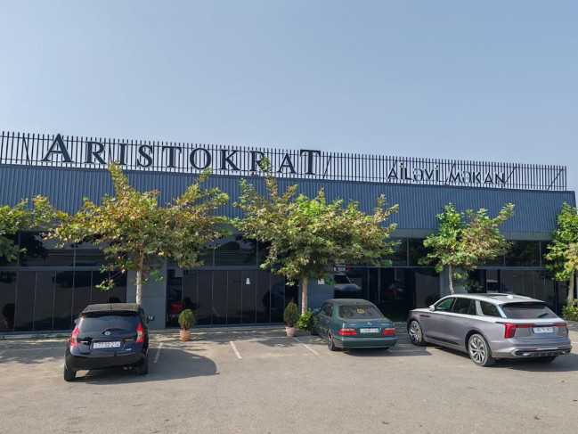 Bərdədə “Aristokrat” restoranında nöqsanlar aşkarlanıb
