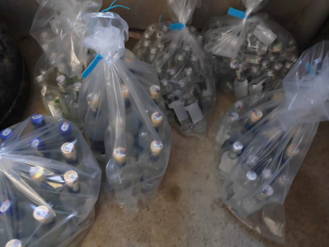 Gəncədə marketdə saxta alkoqollu içkilərin satışının qarşısı alınıb