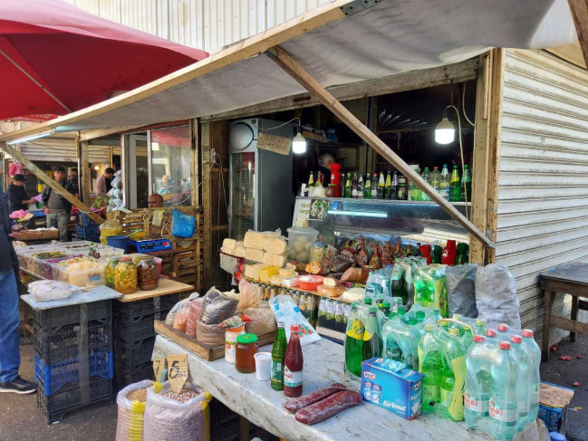 Bazarda satışa çıxarılan dana əti basdırmasında at DNT-si aşkarlanıb