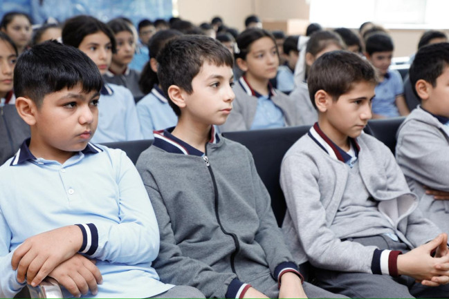 AQTA iki məktəbdə 553 şagirdi sağlam qidalanma mövzusunda maarifləndirdi