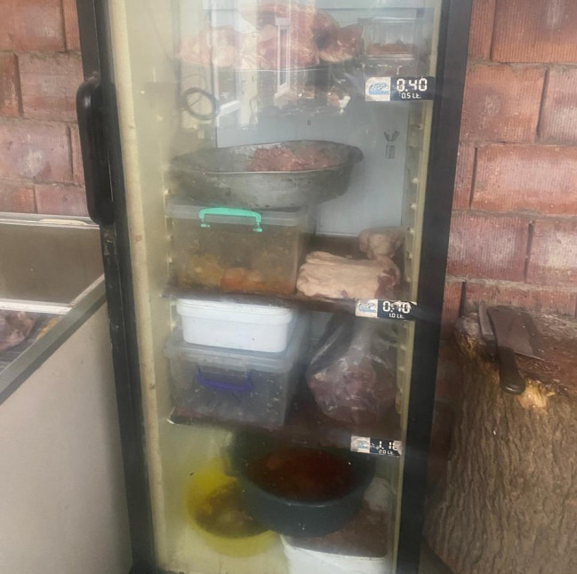 Ağsuda “Çinaraltı” restoranında nöqsanlar aşkarlanıb