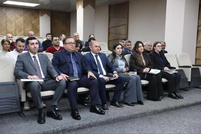 Pestisid və gübrələrin dövriyyəsi sahəsində fəaliyyət göstərən sahibkarlarla görüş keçirilib