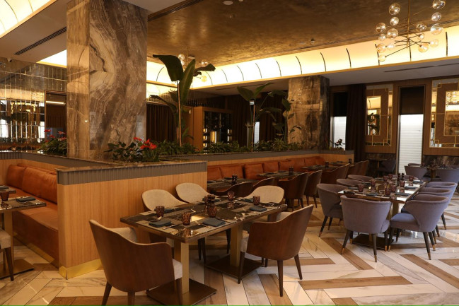 “Intercontinental Hotel Baku” nəzdində fəaliyyət göstərən “Xəmsə” restoranına “5 ulduz” sertifikatı təqdim olundu