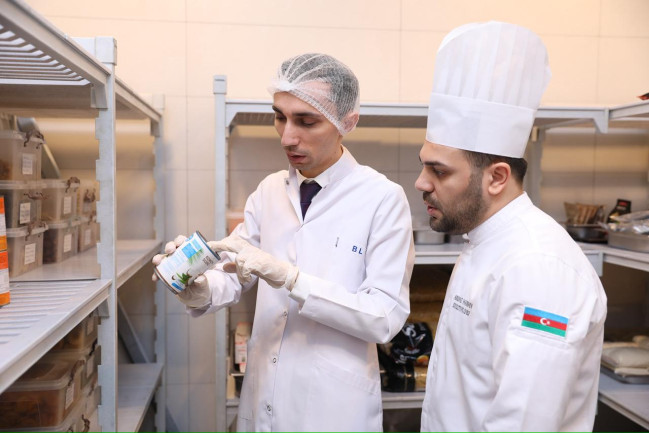 “Intercontinental Hotel Baku” nəzdində fəaliyyət göstərən “Xəmsə” restoranına “5 ulduz” sertifikatı təqdim olundu