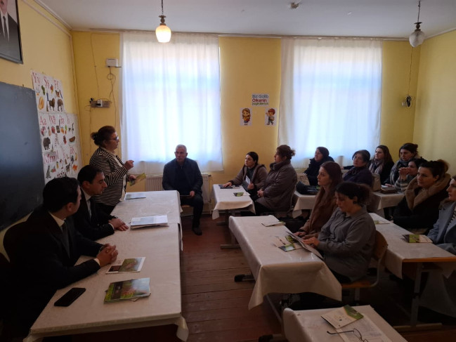 Şəkidə qəhvəyi mərmər bağacığına qarşı maarifləndirici görüşlər keçirilib