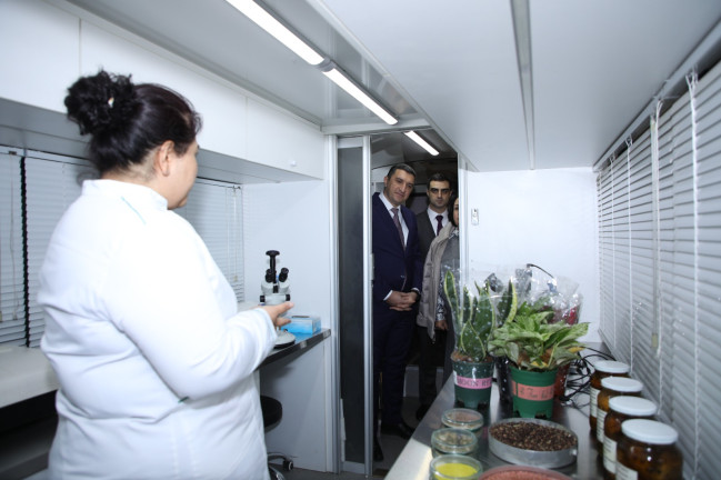 Özbəkistanda səfərdə olan AQTA nümayəndə heyəti fitosanitar laboratoriya ilə tanış olub