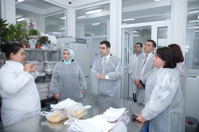 Özbəkistanda səfərdə olan AQTA nümayəndə heyəti fitosanitar laboratoriya ilə tanış olub