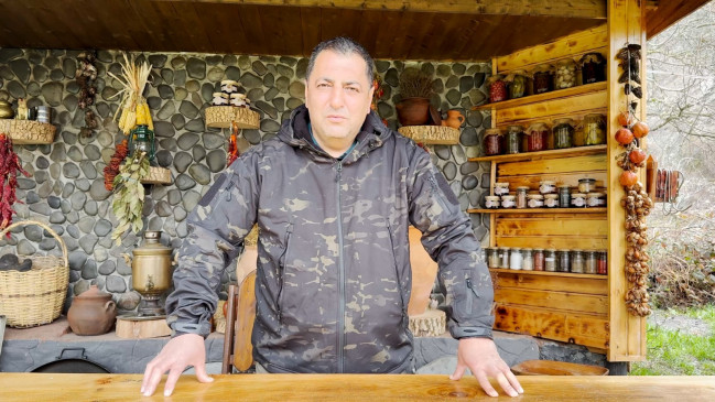 Tanınmış qida blogeri çağırış etdi: "Erkən kəsimə son" - Video