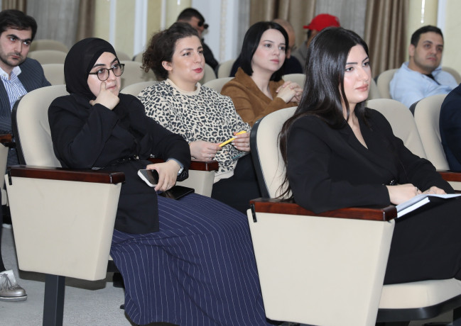 Restoran, kofe-şop və keytrinq şirkətlərinin qida ilə təmasda olan əməkdaşları üçün təlim təşkil olunub