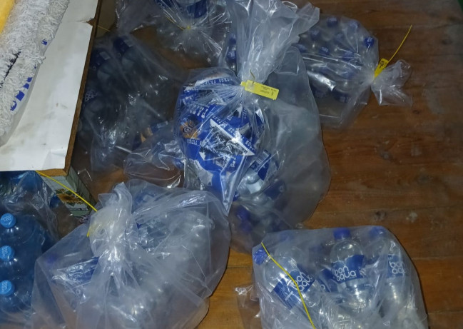 Neftçalada marketdə istehlaka yararsız məhsullar aşkarlanıb