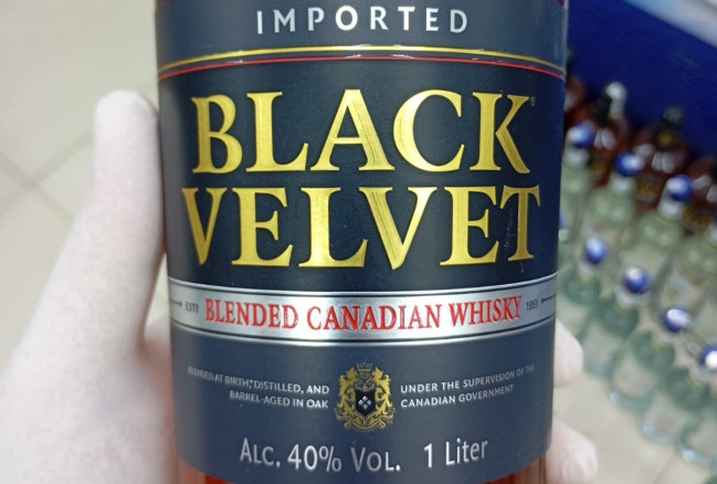 Salyanda “Aystore” marketdə istehlaka yararsız məhsullar aşkarlanıb