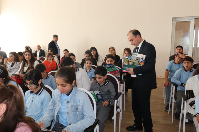 Təhsil müəssisələrində sağlam qidalanma və qida təhlükəsizliyi ilə bağlı maarifləndirici tədbirlər davam etdirilir