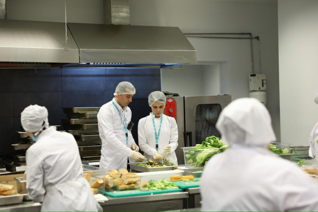 AQTİ-nin səyyar laboratoriyası WUF13-də: Dəqiq və operativ nəzarət