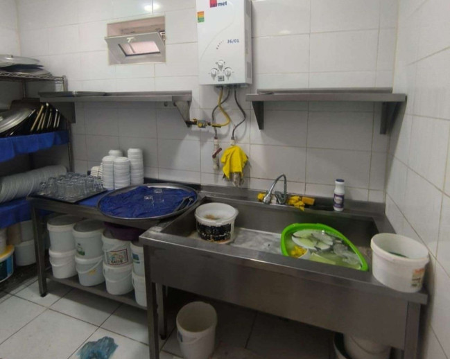 AQTA “Yummy Catering” MMC-yə məxsus ictimai iaşə obyektində nöqsanlar aşkarlayıb