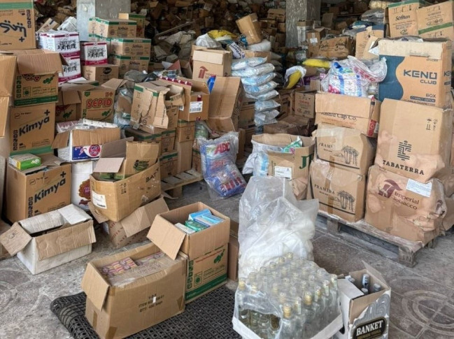 Astarada topdansatış anbarında istehlaka yararsız qida məhsulları aşkarlanıb