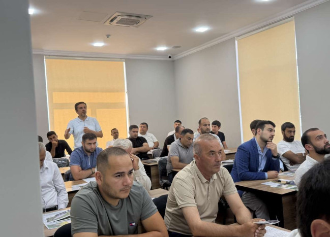 Fermerlər və aqronomlar üçün maarifləndirici tədbirlər keçirilib