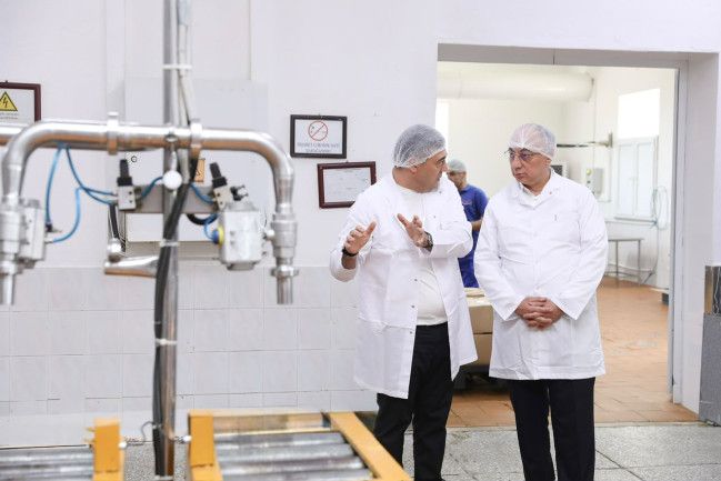 Qoşqar Təhməzli süd emalı müəssisəsinin fəaliyyəti ilə tanış olub