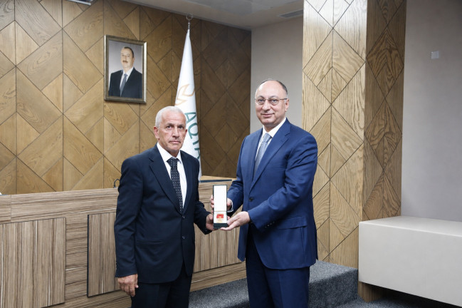 Ölkə başçısının Sərəncamı ilə təltif olunan AQTA əməkdaşlarına mükafatları təqdim olunub