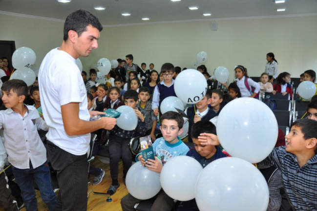 AQTA əməkdaşları Tovuz rayonunda yerləşən İnteqrasiya Təlimli İnternat Tipli Gimnaziyada təhsil alan şagirdlərlə görüşüblər