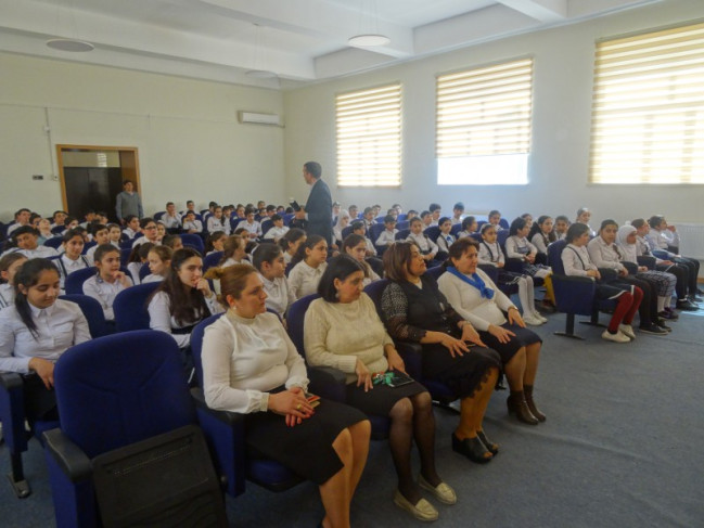 Abşeron, Xırdalan, Salyan və Bakı məktəbliləri ilə “Sağlam məktəbli” layihəsi çərçivəsində görüş keçirilib