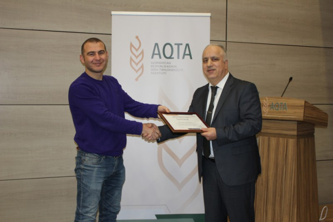 AQTA tərəfindən media təlimdə iştirak edən jurnalistlərə sertifikatlar təqdim edilib.