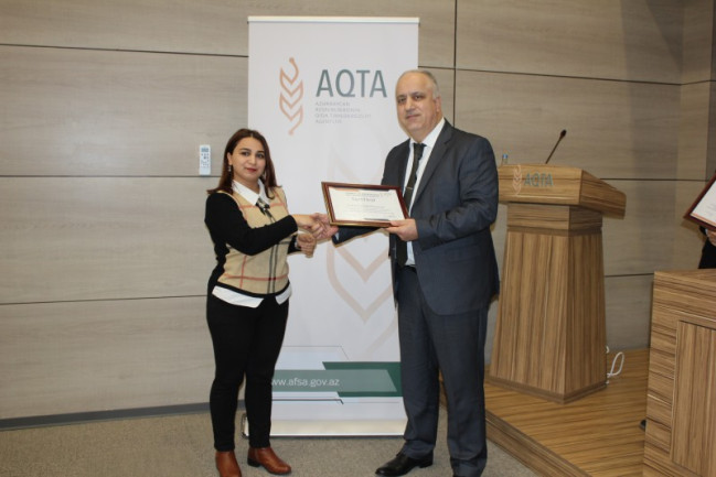 AQTA tərəfindən media təlimdə iştirak edən jurnalistlərə sertifikatlar təqdim edilib.