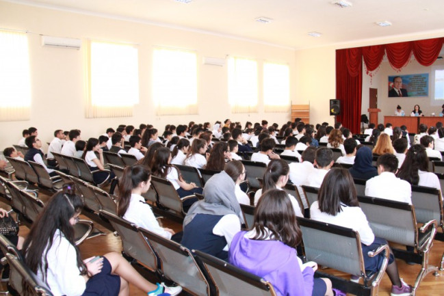 “Sağlam məktəbli” layihəsi çərçivəsində növbəti maarifləndirmə tədbirləri Bakı, Sabirabad və Saatlıda keçirilib