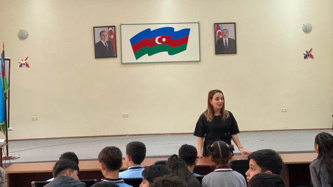 AQTİ mütəxəssisləri məktəbliləri sağlam qidalanma ilə bağlı məlumatlandırıb
