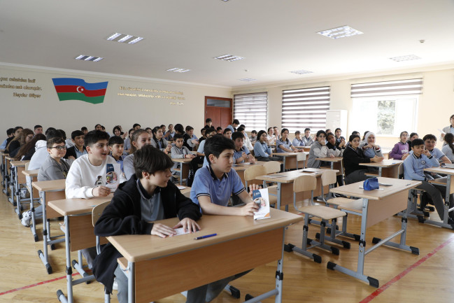 “Şəkəri azalt, ömrünü uzat!” kampaniyası çərçivəsində təhsil müəssisələrində görüşlər davam edir