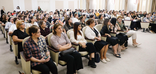 Məktəbəqədər təhsil müəssisələrinin əməkdaşları üçün təlimlərə başlanılıb
