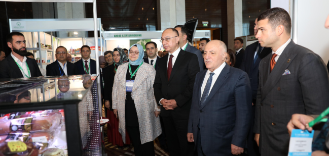 AQTA sədri Qoşqar Təhməzli “Azərbaycan Halal Biznes və Turizm Forumu”nda iştirak edib