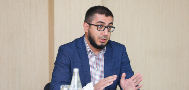 AQTA sədri Qusarda vətəndaşları qəbul edib